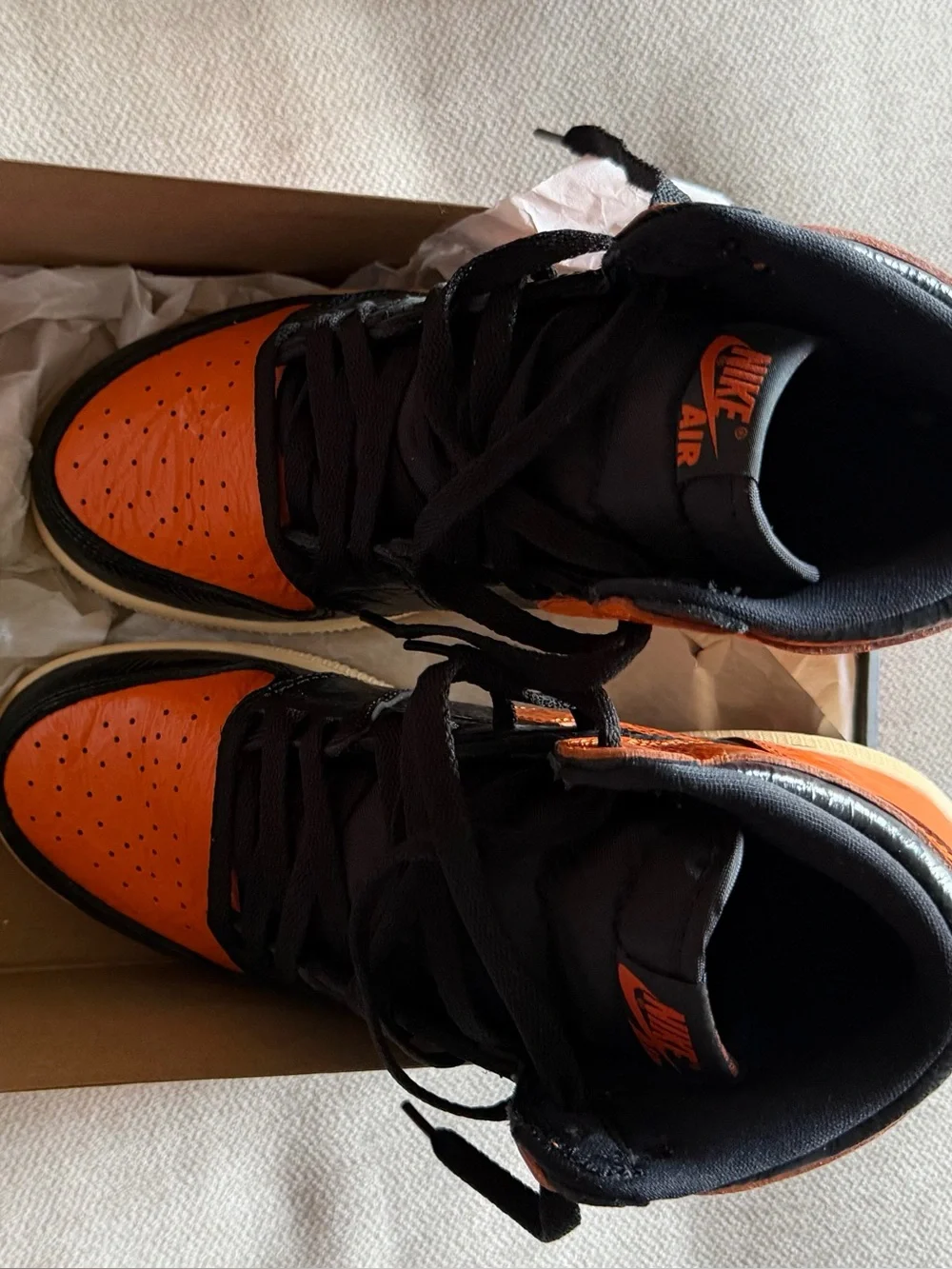 Nike Air Jordan 1 High OG - Black & Orange